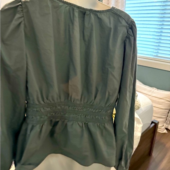 The Gap Puff Sleeve Peplum Poplin Top - Picture 4 of 5